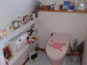 ＮＯ．４
Title:Toilet
Comment:小さなお子様も楽しく入れちゃう・・☆
オリジナルのTiletが楽しめます。