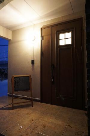 ②この玄関の雰囲気も良いですね